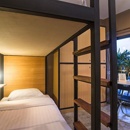 Srisuksant Square Hostel Krabi town Екстериор снимка