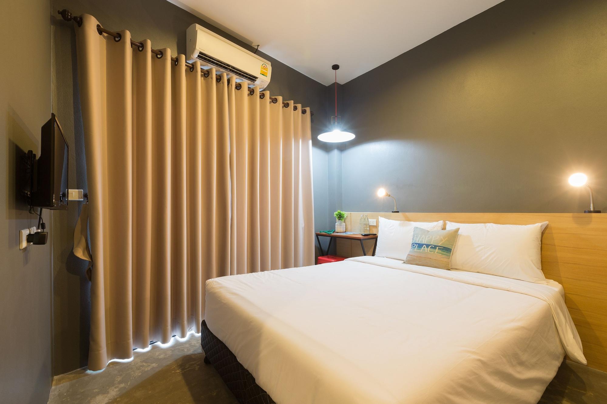 Srisuksant Square Hostel Krabi town Екстериор снимка
