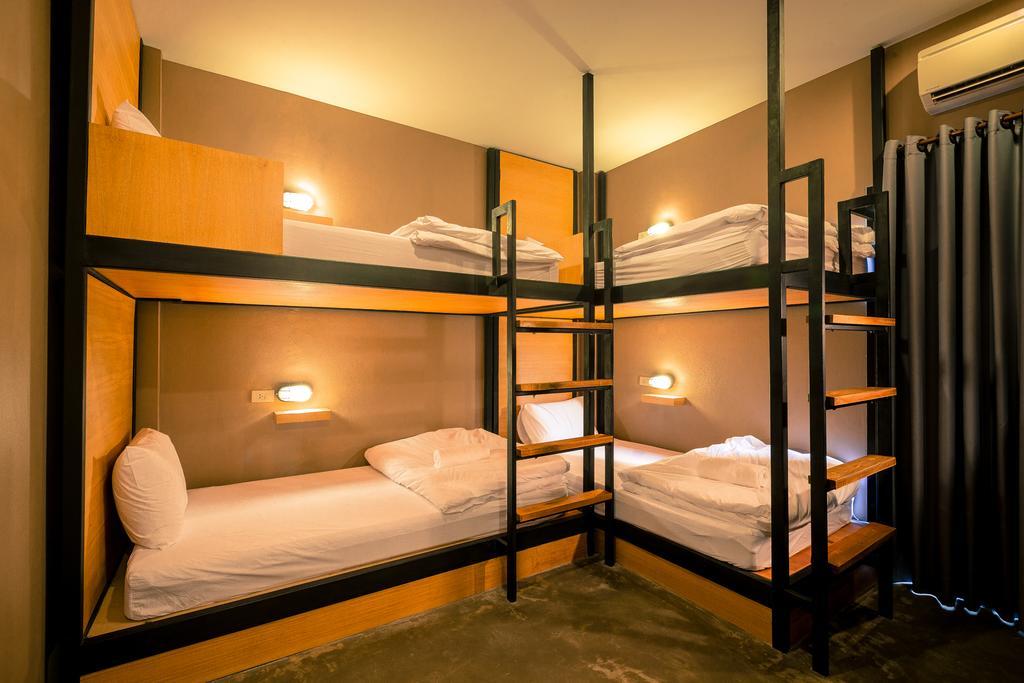 Srisuksant Square Hostel Krabi town Екстериор снимка