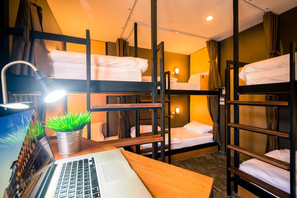 Srisuksant Square Hostel Krabi town Екстериор снимка