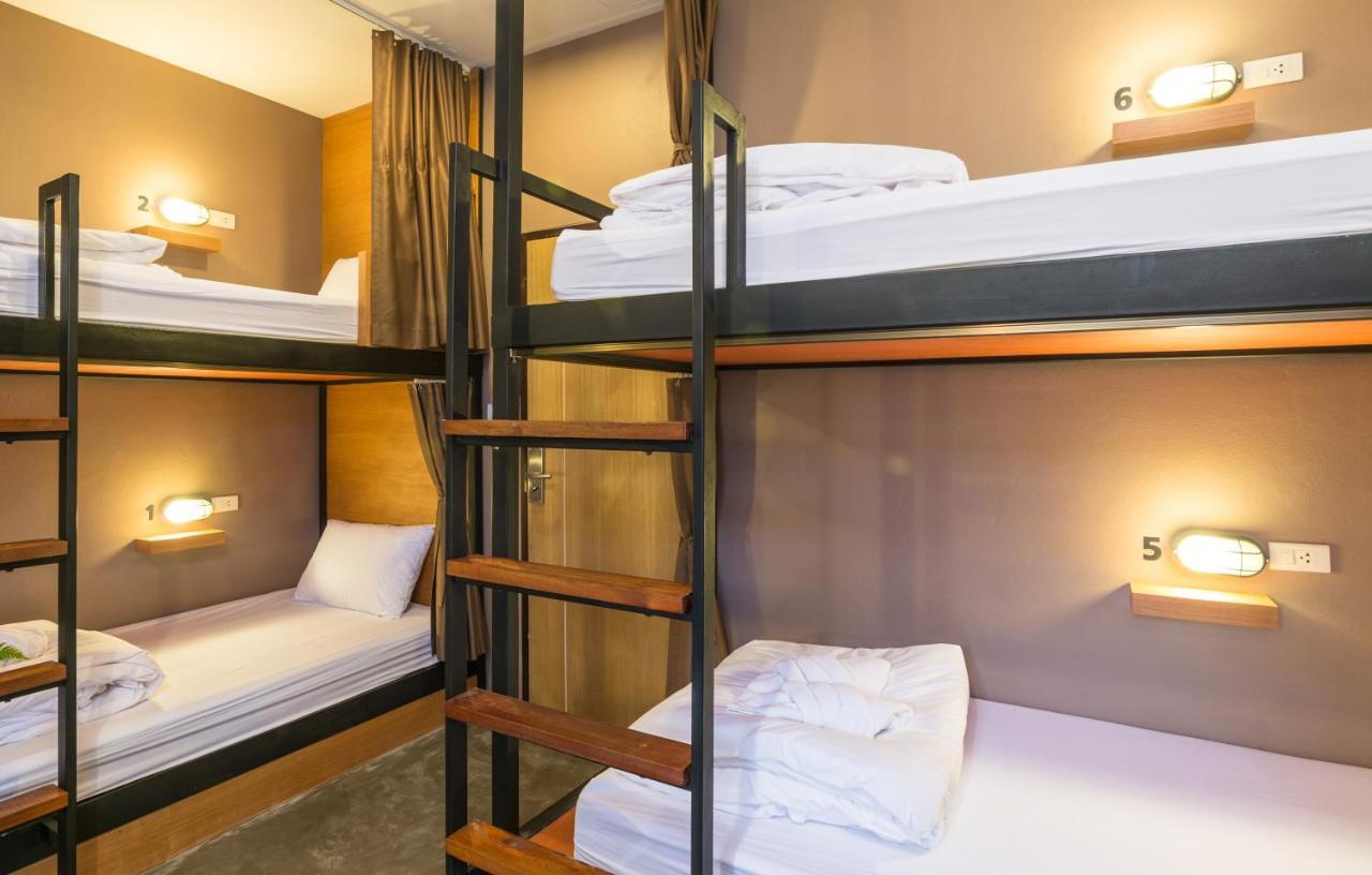 Srisuksant Square Hostel Krabi town Екстериор снимка