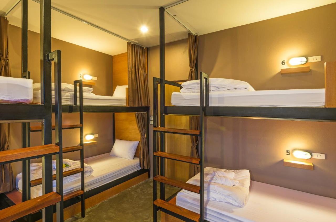 Srisuksant Square Hostel Krabi town Екстериор снимка