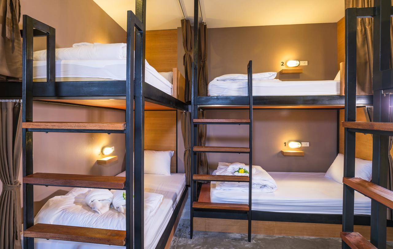 Srisuksant Square Hostel Krabi town Екстериор снимка